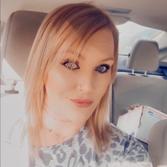 Meet your Posher, Kelli - Picture 4 of 16